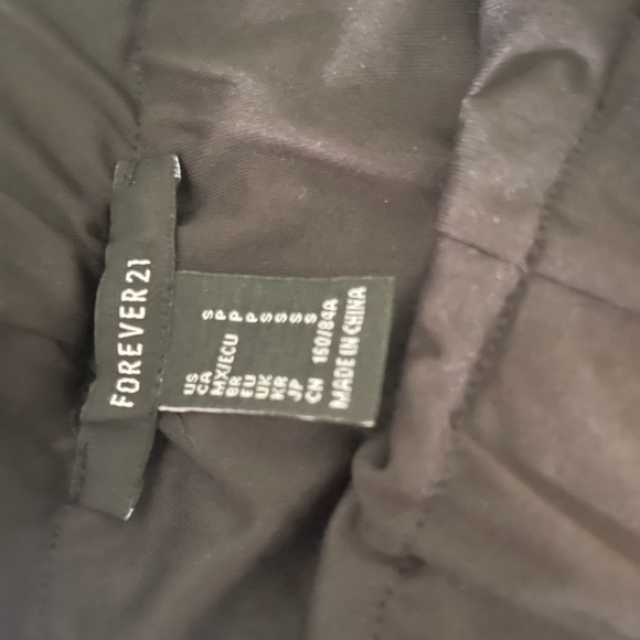 Black sequin pants with split hem - Picture 3 of 5